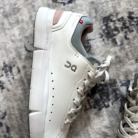 ON Cloud The Roger Womens Sz 10 - Picture 7 of 8